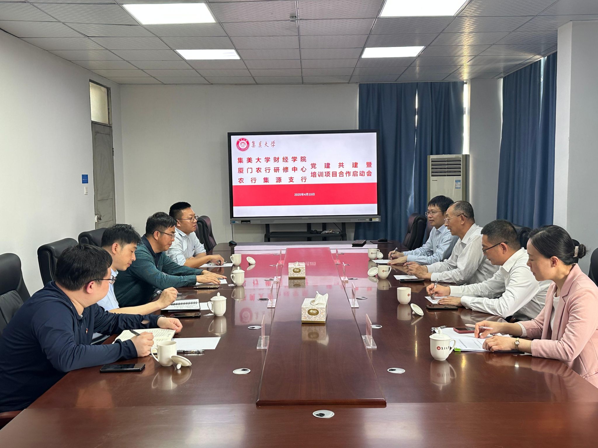 7f5a3a9e98bc9f946ea12a921c54204.jpg 7f5a3a9e98bc9f946ea12a921c54204.jpg