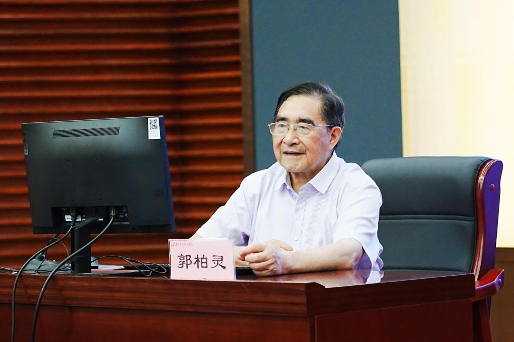 2023年10月23日，中国科学院郭柏灵院士理论我院做学术报告。.jpg